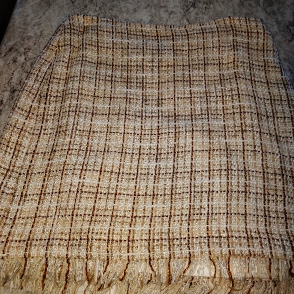Fringe mini skirt w/lining, size 6